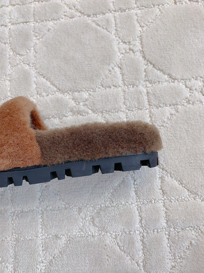 RABBIT FUR SLIPPERS BROWN WITH EMBROIDED LOGO