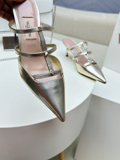 ROCKSTUD WISPY GOLD CALFSKIN MULE 60MM