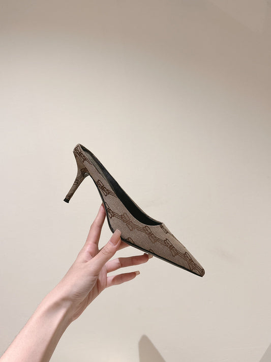 POINTED HIGH MULES IN BEIGE MONOGRAM JACQUARD FABRIC