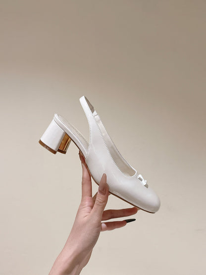 SWING SLINGBACK PUMP 55 MM IN WHITE PATENT CALFSKIN
