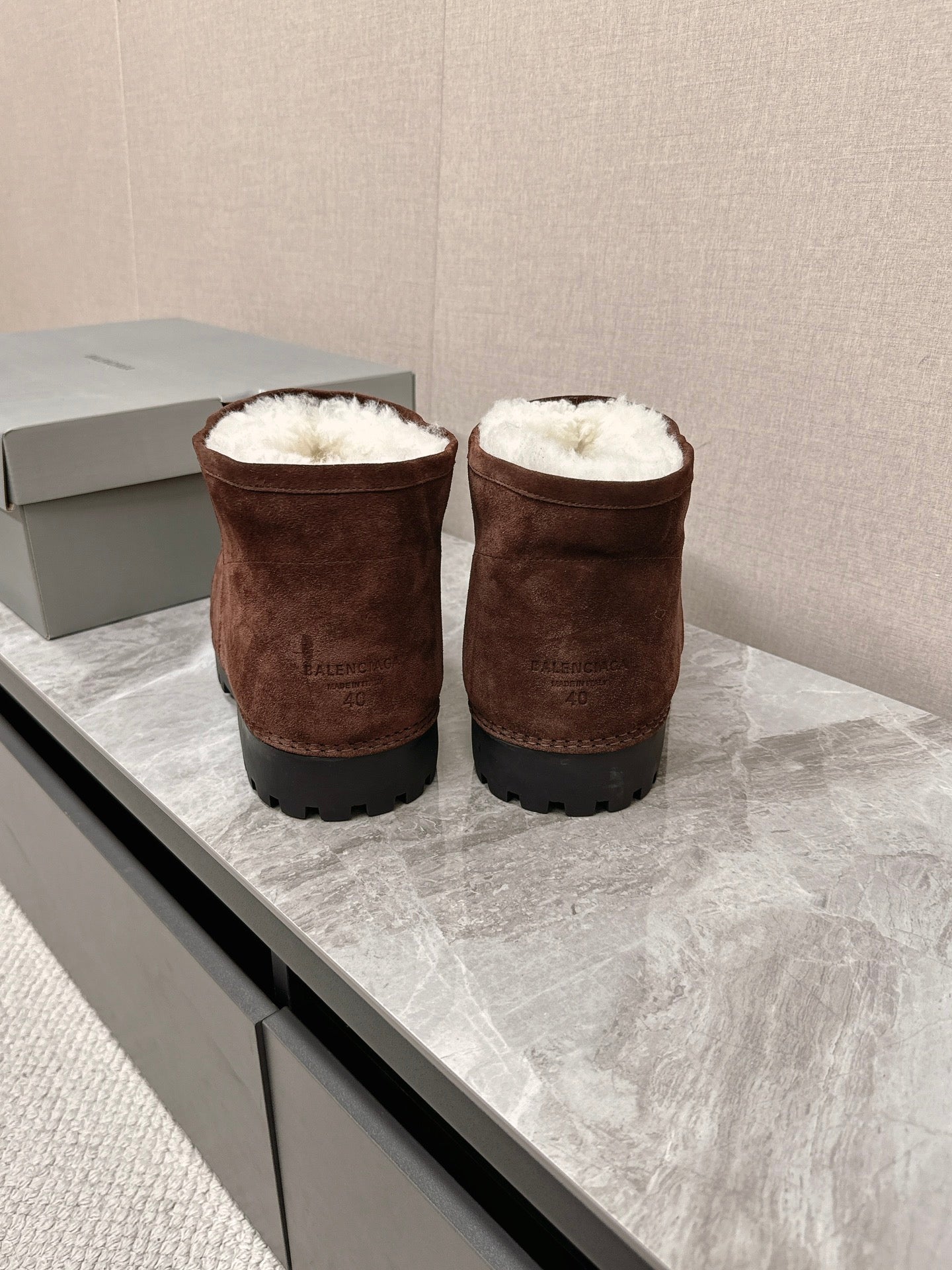 ALASKA BOOTIE IN CHOCOLATE SUEDE AND WOOL LINING