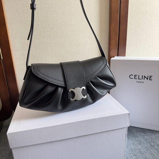 TEEN POLLY 29 IN BLACK CALFSKIN SILVER HARDWARE