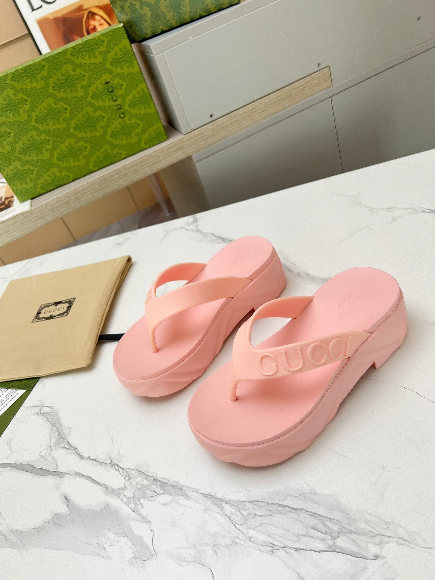 THONG PLATFORM IN LIGHT PINK IMPORTED TPU