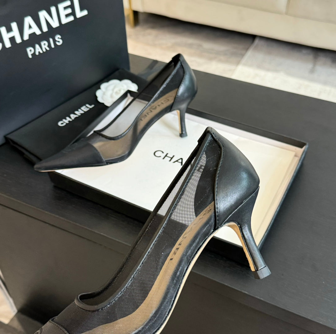 MESH LOGO HEELS IN BLACK LAMBSKIN