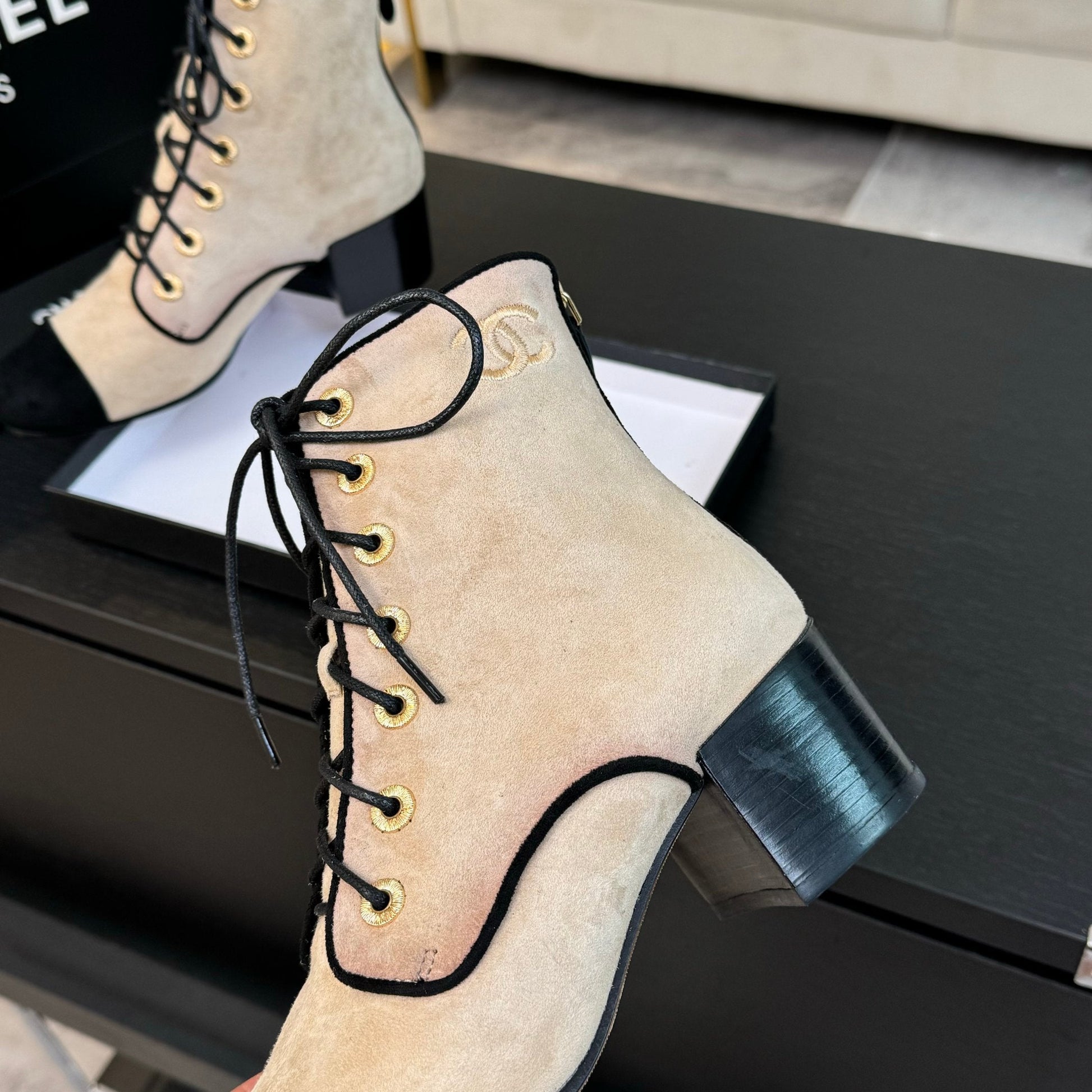CC LACE-UP SHORT BOOTS IN SEPIA BEIGE MIX BLACK SUEDE