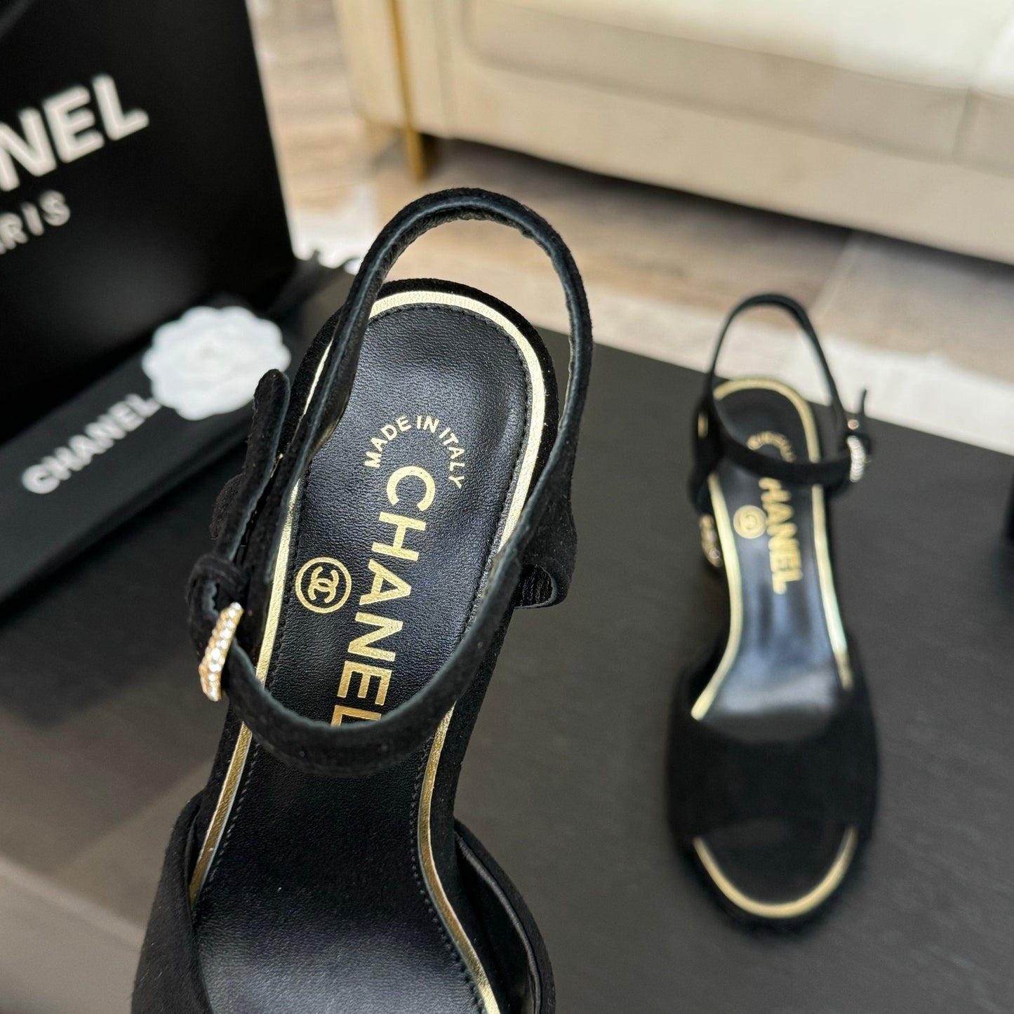 T-STRAP PEARL HEEL 85 MM SANDALS IN BLACK SUEDE
