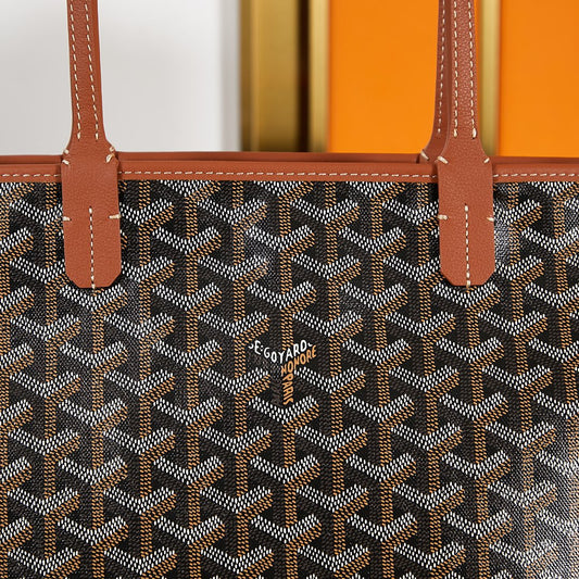 SAINT LOUIS PM 30 IN BLACK GOYARDINE CANVAS AND TAN CALFSKIN