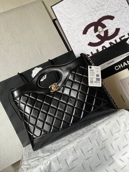CC MEDIUM 36 SHOPPING BAG IN BLACK CALFSKIN
