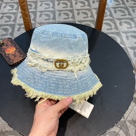 BUCKET HAT IN LIGHT BLUE DENIM 346892