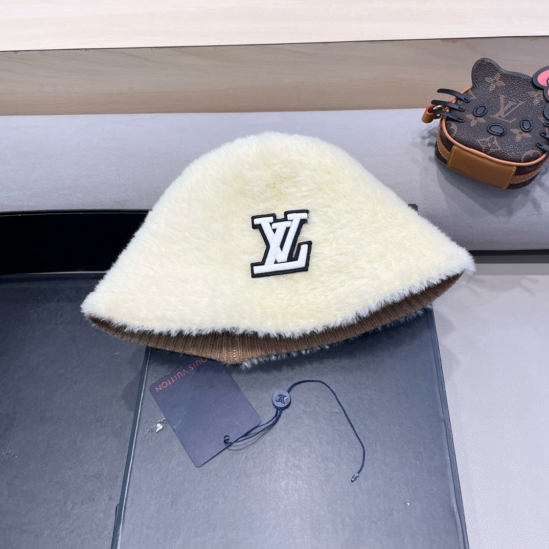 BUCKET HAT IN CREAM BEIGE RABBIT FUR 426225