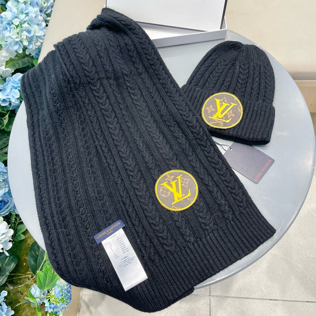 SET SCARF AND HAT IN BLACK WOOL 434610