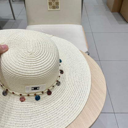 WIDE BRIM HAT MODEL 652186 IN WHITE WOVEN STRAW