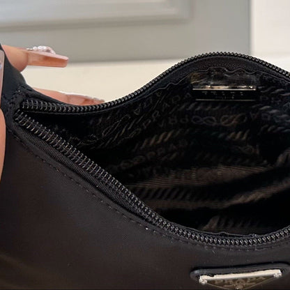 HOBO RE-EDITION BAG 22 IN BLACK RE-NYLON