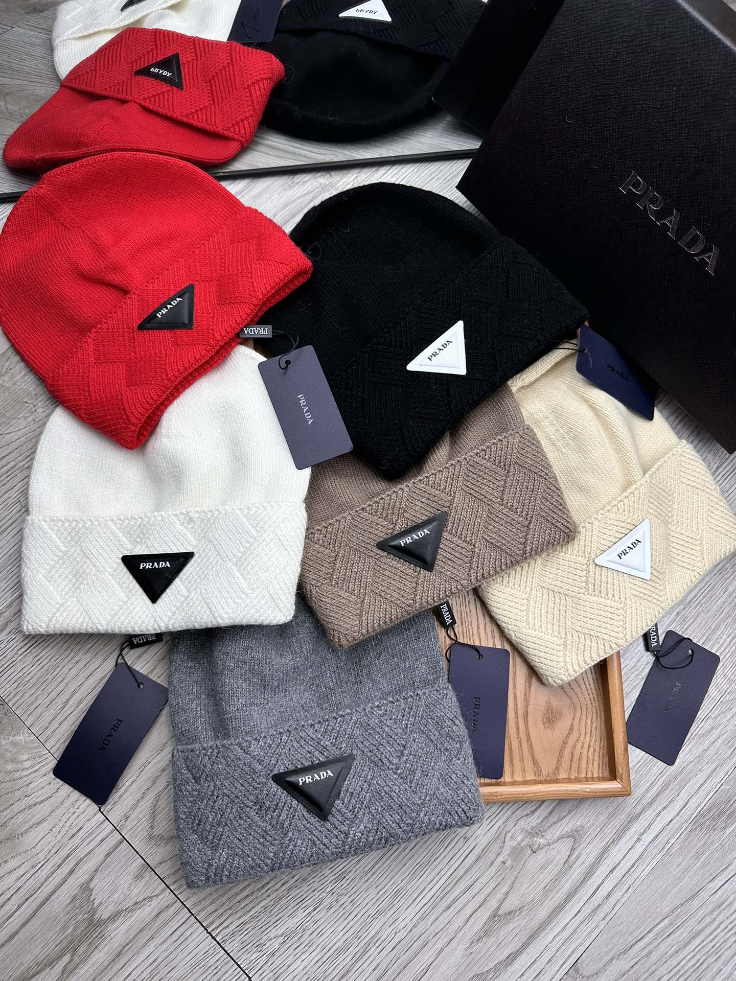 BEANIE HAT IN WHITE WOOL AND RABBIT FUR 436399