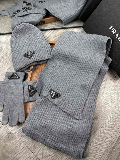 THREE-PIECES SET IN SMOKE GRAY WOOL AND ACRYLIC 406559