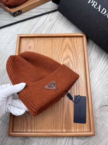 BEANIE HAT IN UMBER BROWN WOOL 332398