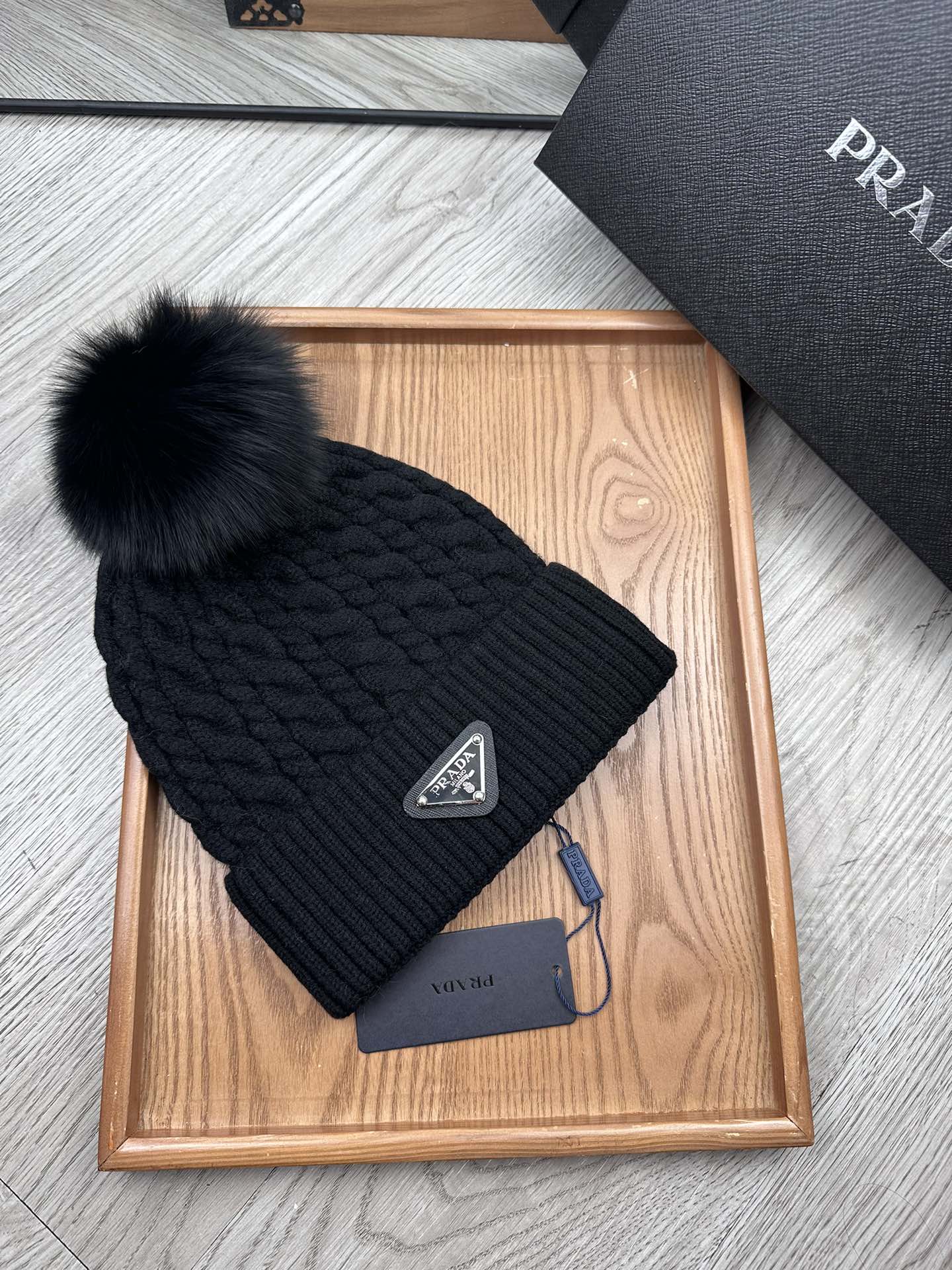 BEANIE HAT IN BLACK WOOL 352375
