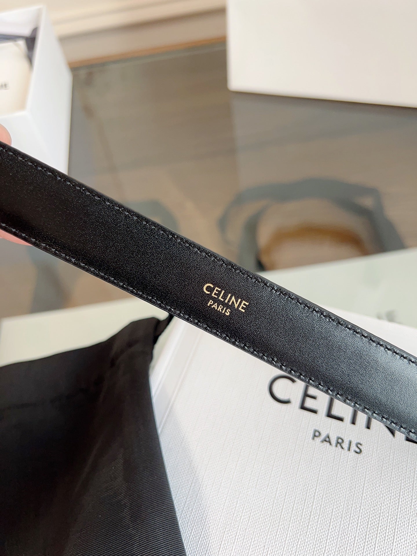 TRIOMPHE BELT 24MM IN GLOSSY BLACK CALFSKIN WITH GOLD BUCKLE