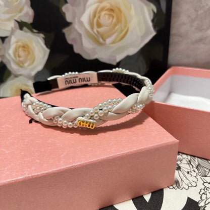 HEADBAND IN WHITE CALFSKIN MIX PEARL CHAIN 347681