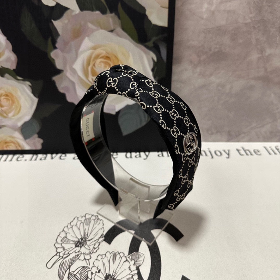 HEADBAND IN BLACK MIX BEIGE MONOGRAM SILK 423618