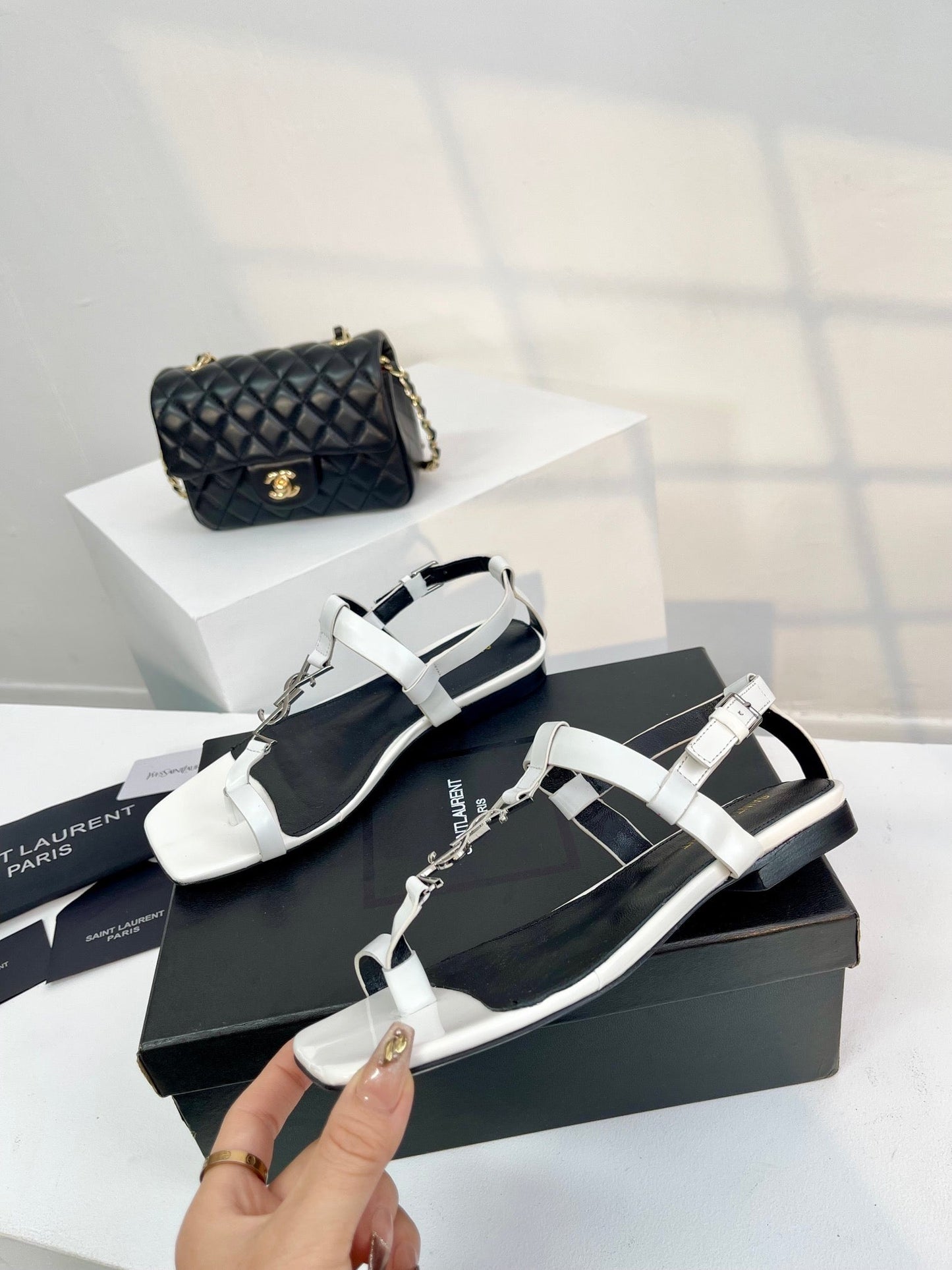 SL CASSANDRA ONE SANDAL FLAT WHITE CALFSKIN