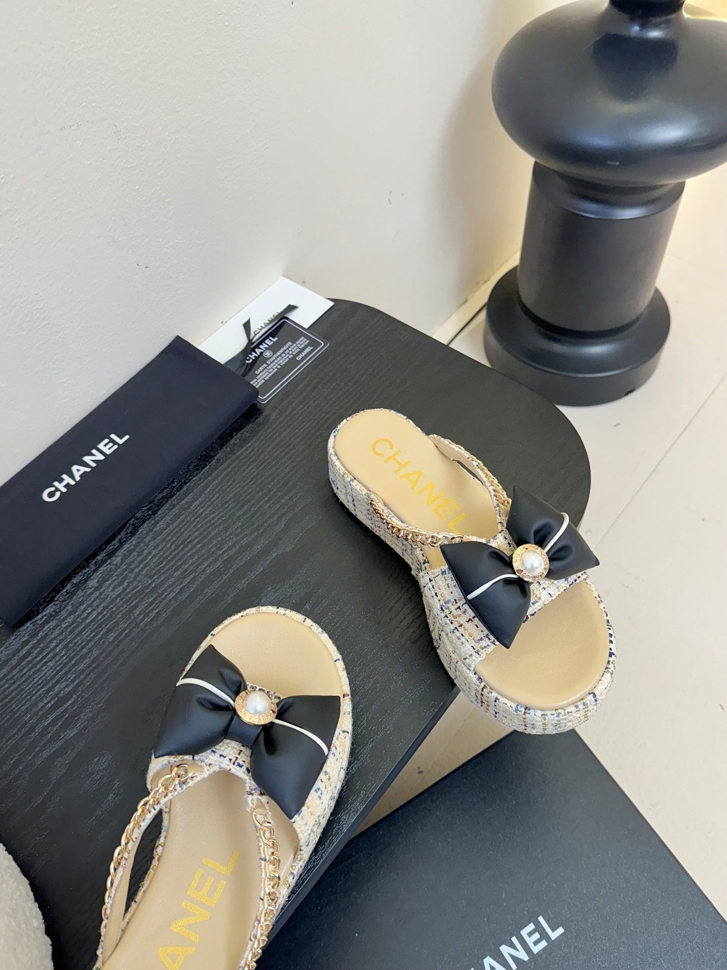 PLATFORM FLIP-FLOPS IN BEIGE TWEED FABRIC