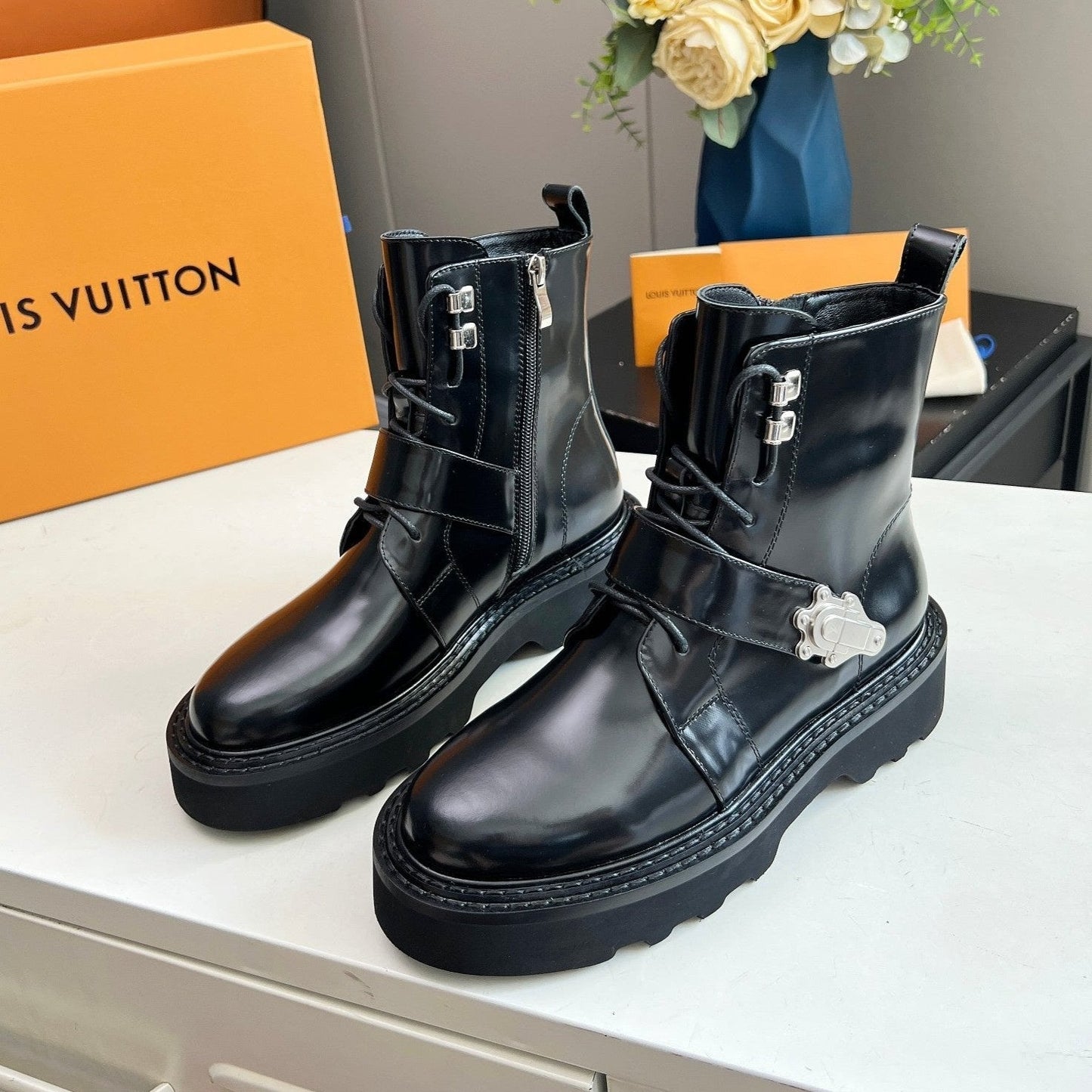 LV WOMEN'S BEAUBOURG ANKLE BOOT IN GLOSSY BLACK CALFSKIN