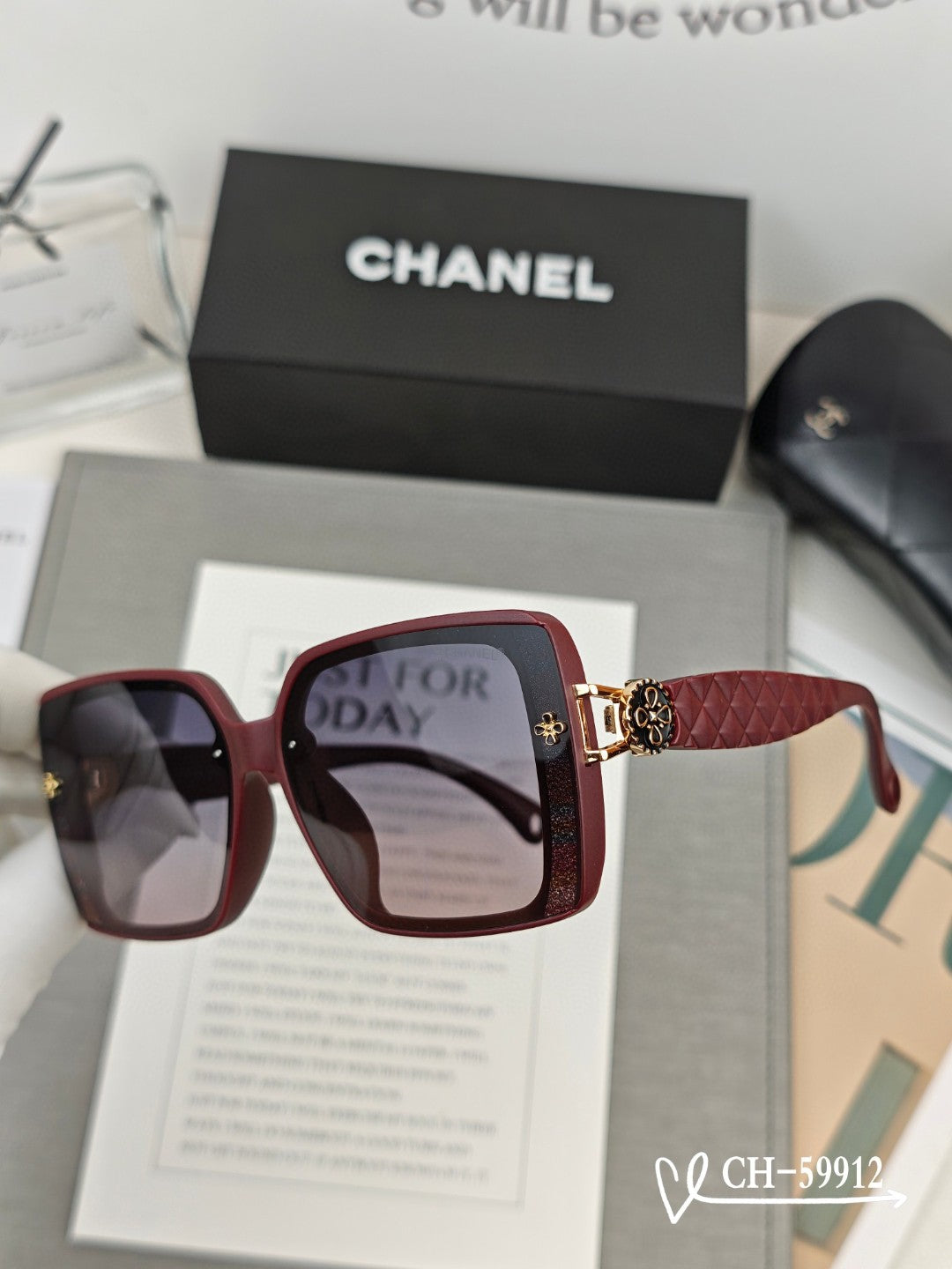 SQUARE SUNGLASSES 59912 IN ACETATE