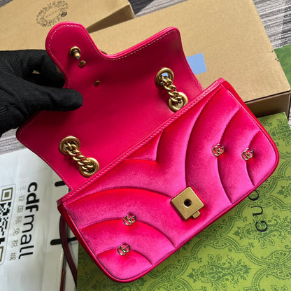GG MARMONT MINI 22 BAG IN BRIGHT PINK VELVET
