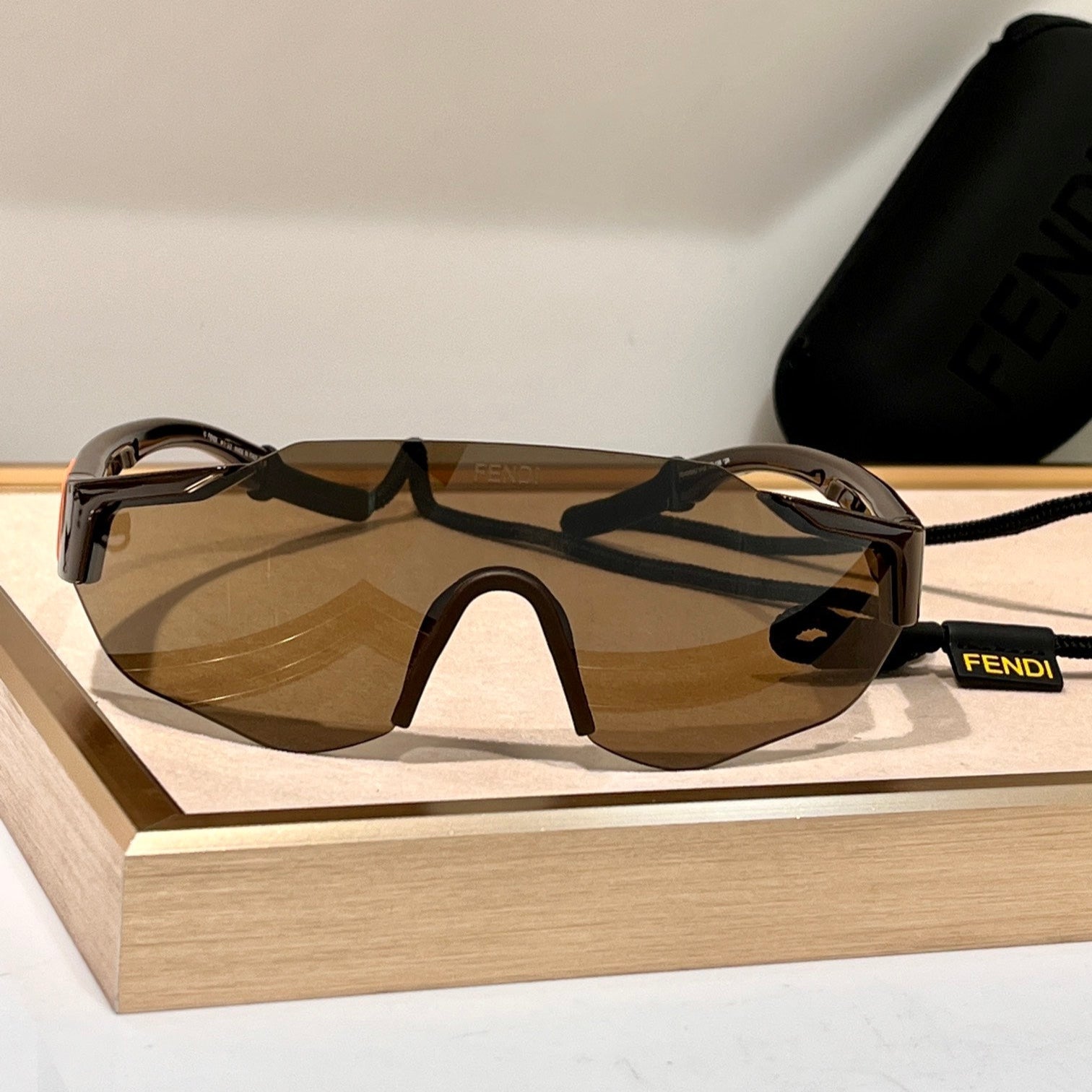 FF SQUARED VISOR FRAME SUNGLASSES FF40088U IN ACETATE