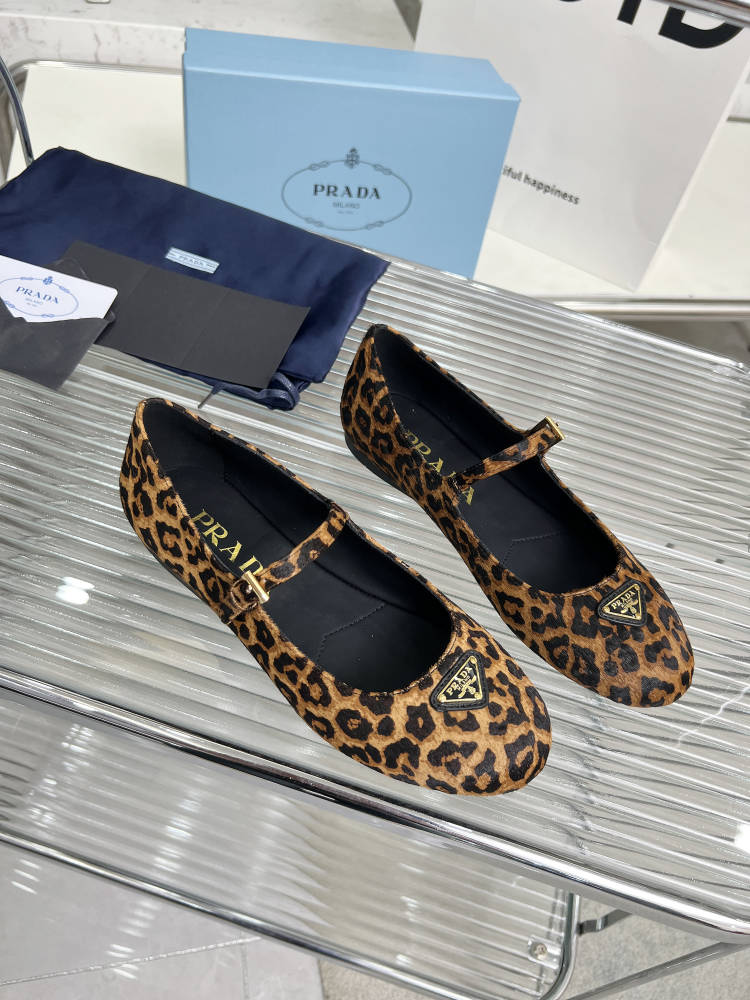 BALLET FLAT IN HONEY HORSEHAIR