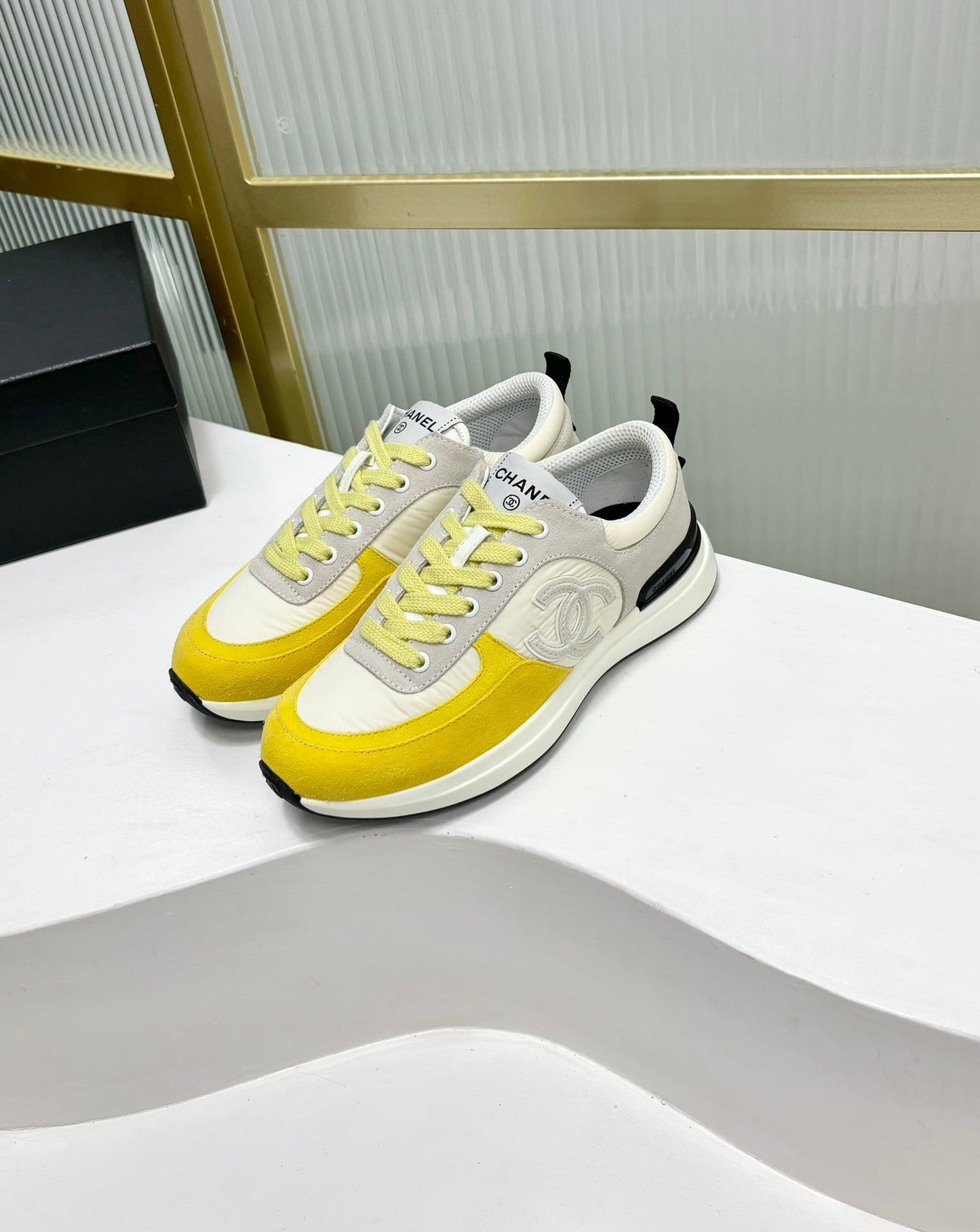 SNEAKER IN LIGHT YELLOW MIX GREY SUEDE