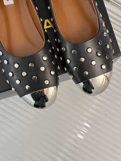 STUD-EMBELLISHED BALLET FLATS IN BLACK CALFSKIN