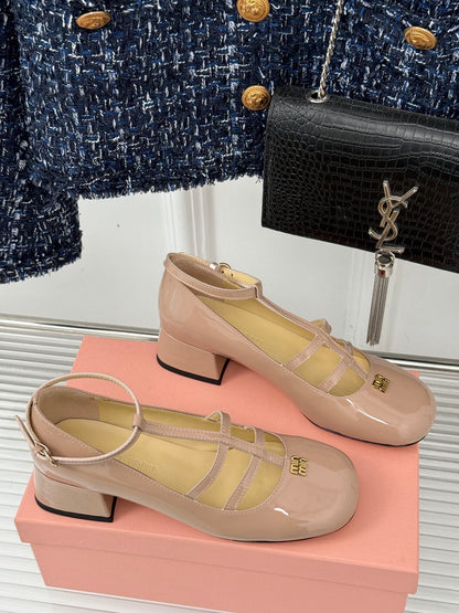 BALLET PUMPS WITH STRAP IN BEIGE GLOSSY LAMBSKIN