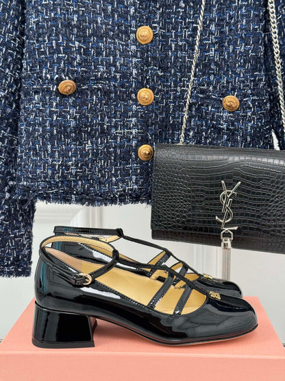 BALLET PUMPS WITH STRAP IN BLACK GLOSSY LAMBSKIN