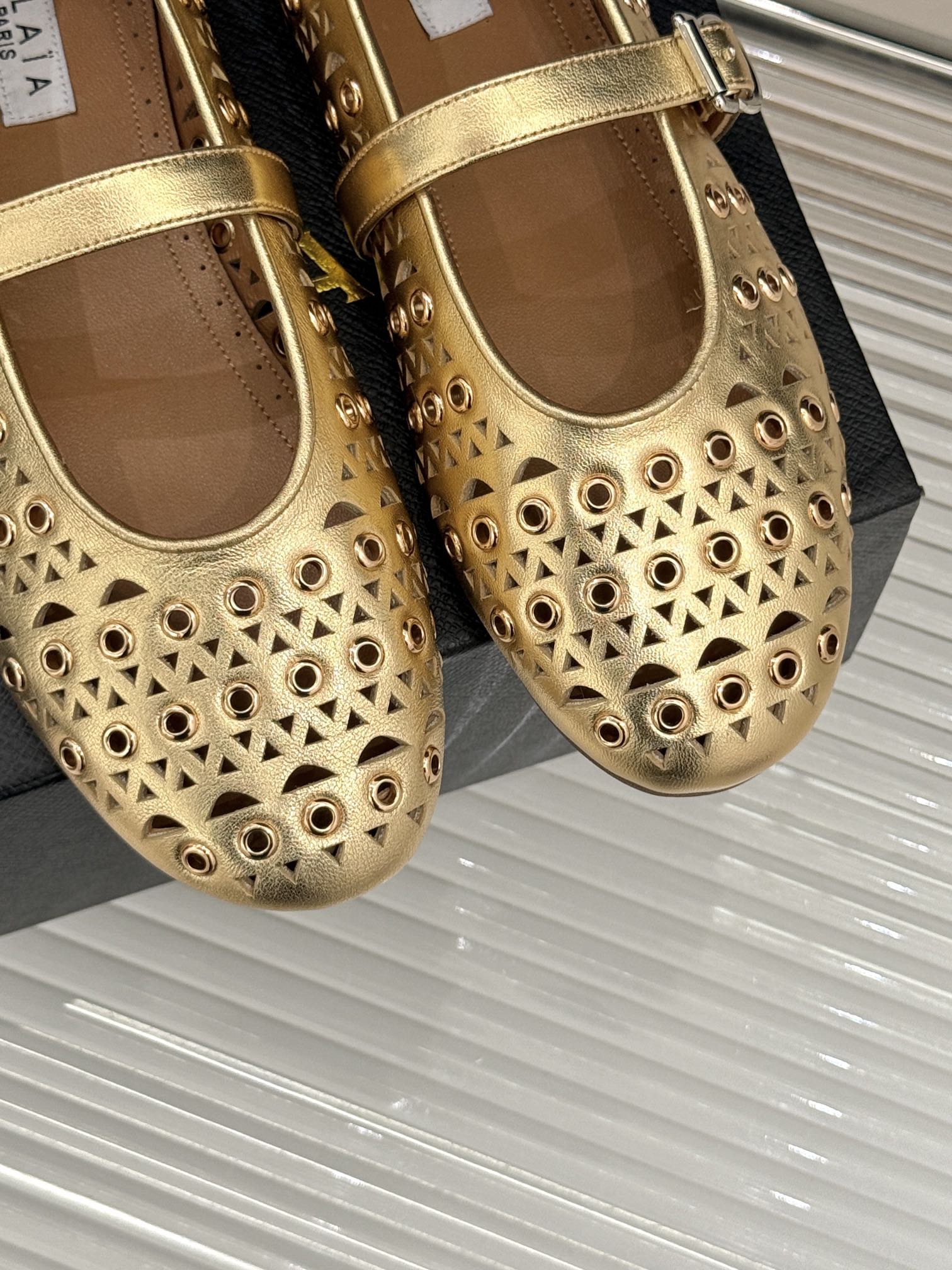 MARY JANE IN METALLIC GOLD CALFSKIN