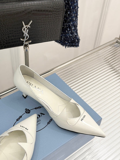 KITTEN HEEL PUMPS IN WHITE CALFSKIN