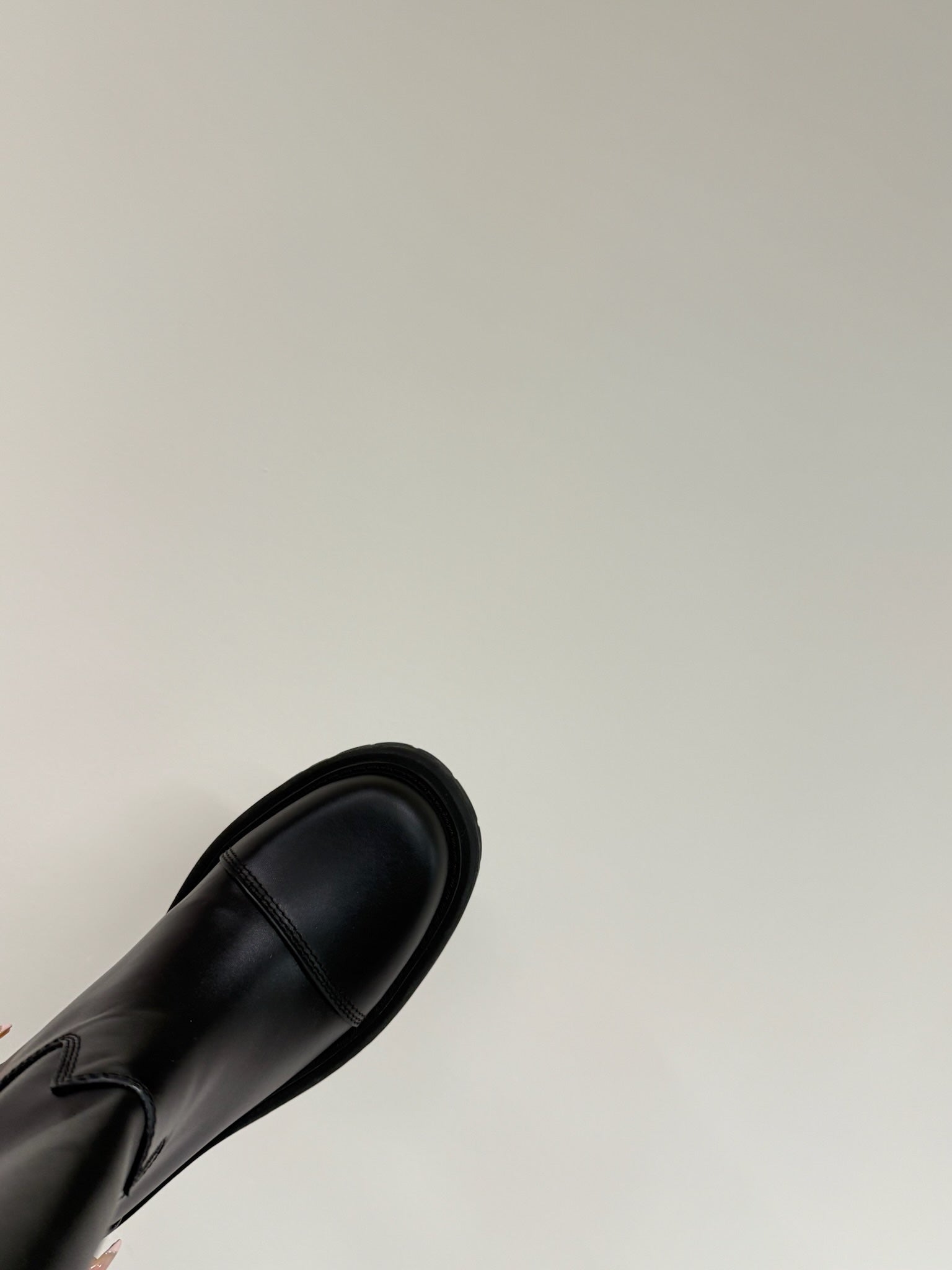D-TOWN BOOTS IN BLACK CALFSKIN