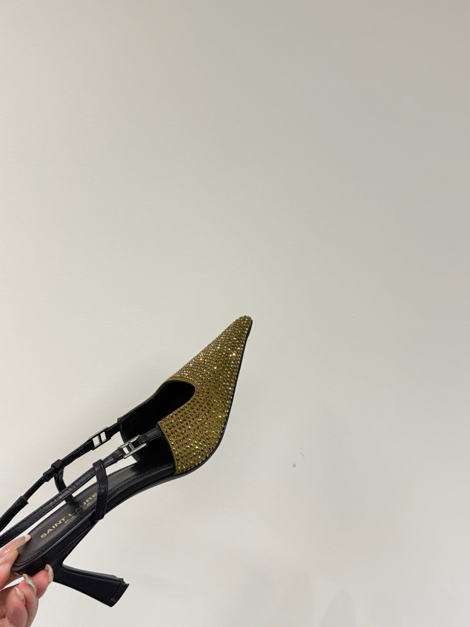 HIGH SLINGBACKS POINTED-TOE IN METALLIC GOLD LAMBSKIN WITH CRYSTALS
