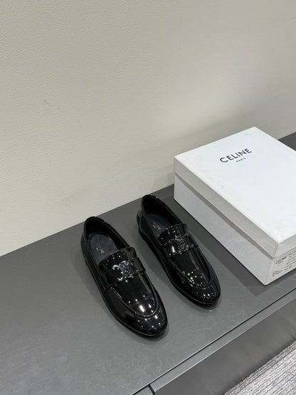 TRIOMPHE LOAFERS IN BLACK PATENT CALFSKIN