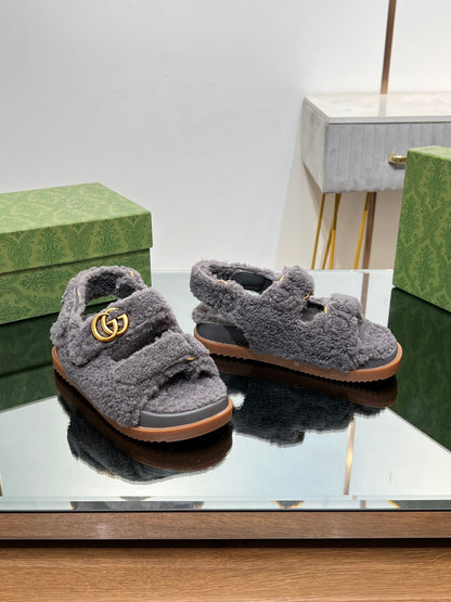 DAD SANDALS IN DARK GRAY FLEECE WITH GOLD HARDWARE