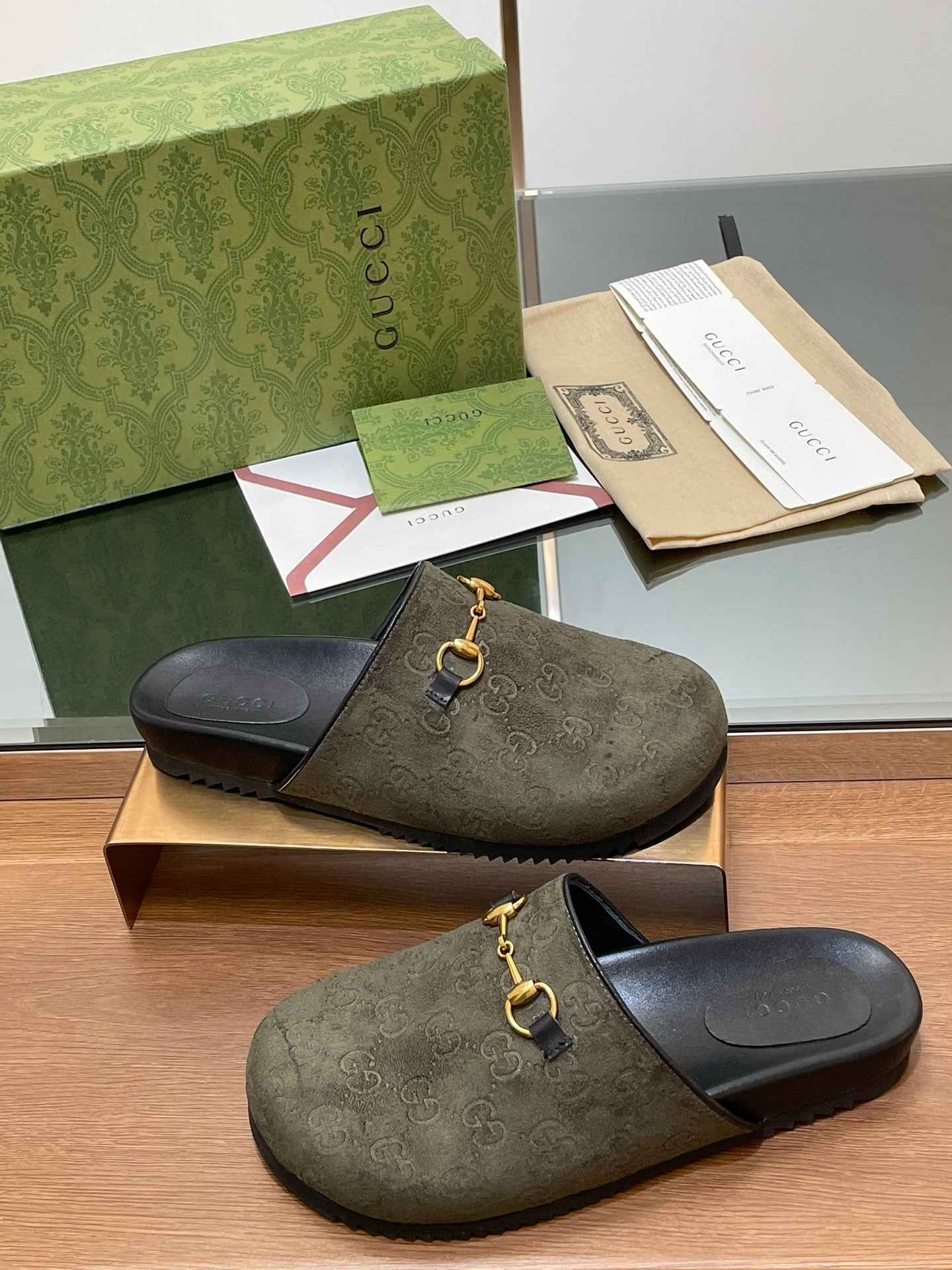 GG HORSEBIT MULE IN KHAKI GREEN EMBOSSED SUEDE AND SHEEPSKIN LINING