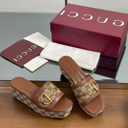 HIGH 6.3 CM WEDGE SANDALS IN BROWN CALFSKIN AND FABRIC