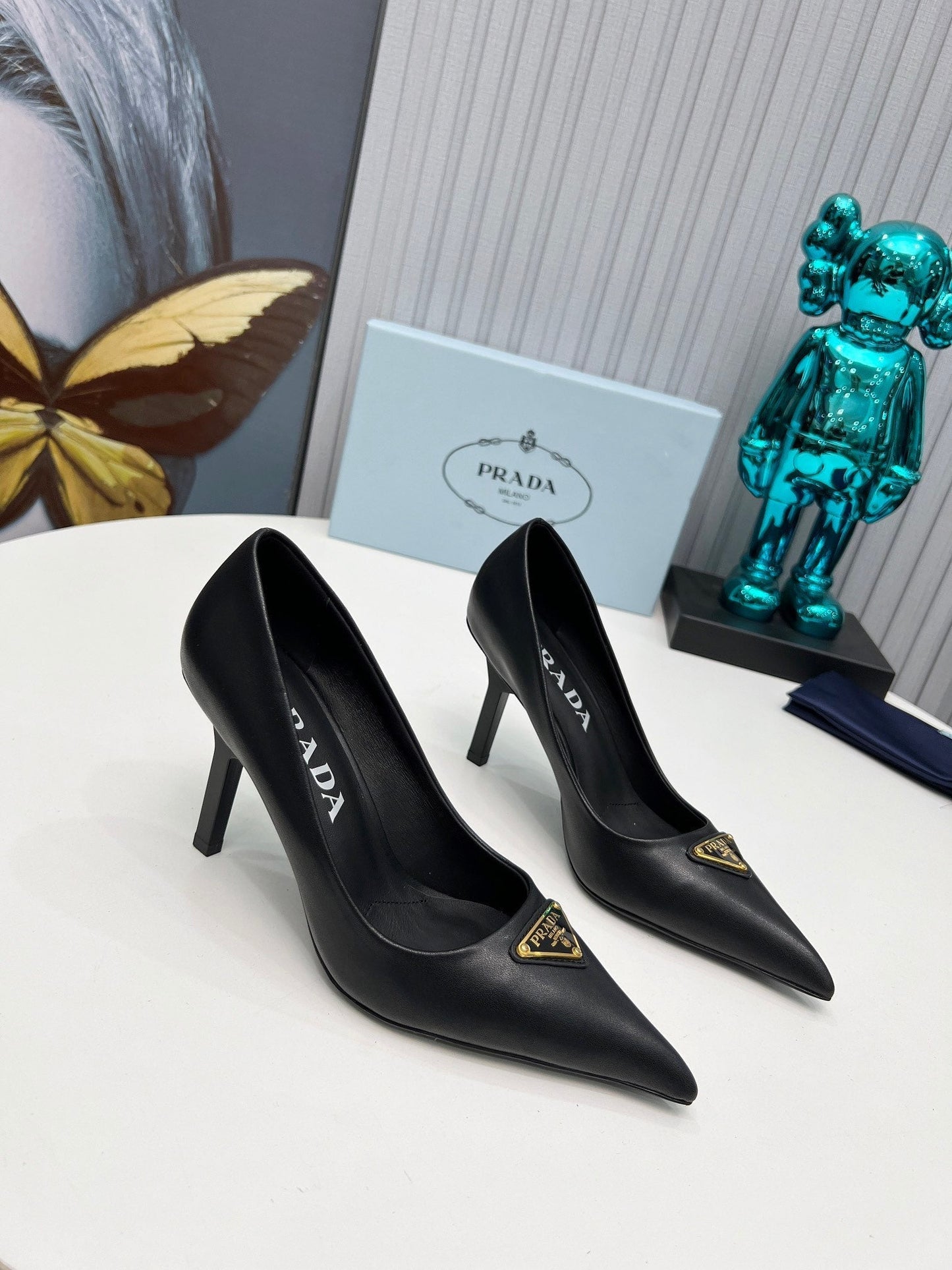 HIGH-HEEL PUMPS IN BLACK SHEEPSKIN