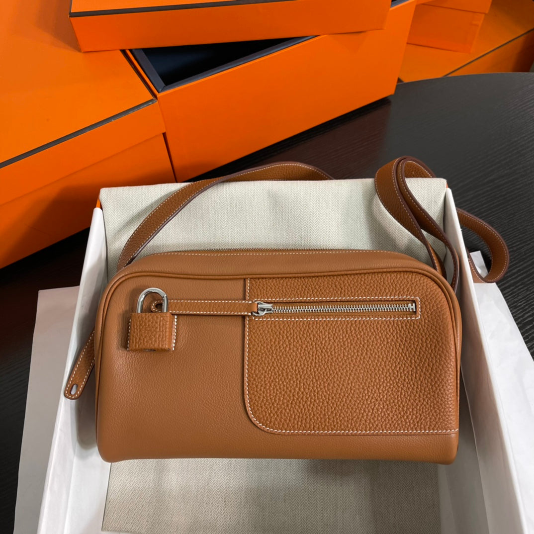 BOSTON NOUVEAU ON BOBY 29 SHOULDER BAG IN BRONZE BROWN CALFSKIN