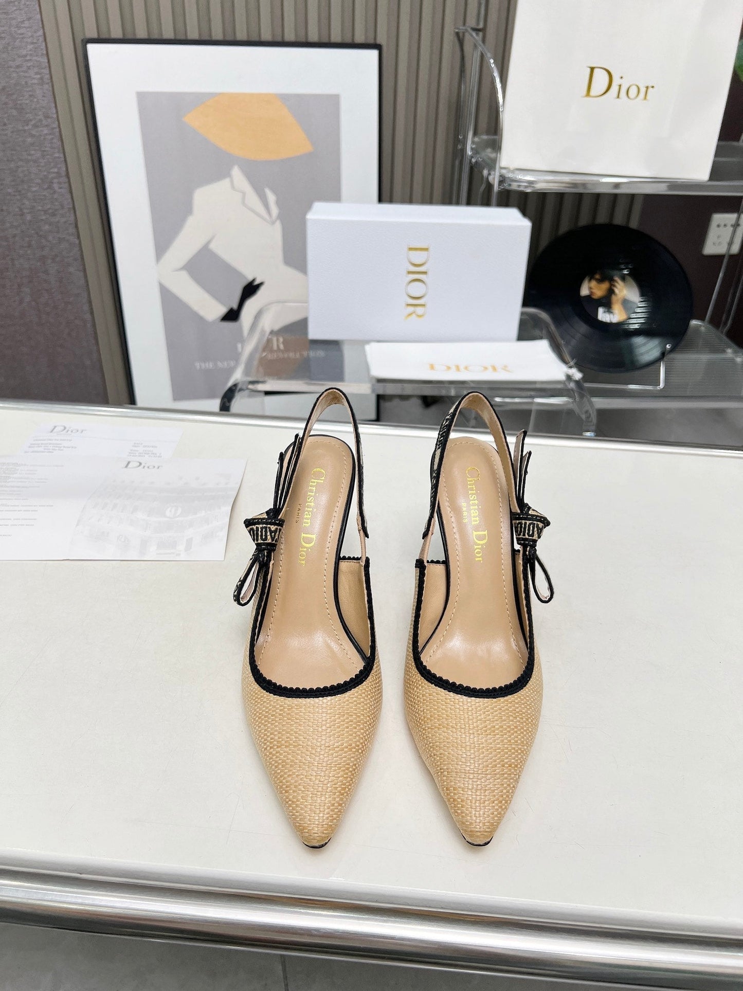 J'ADIOR SLINGBACK PUMP NATURAL RAFFIA AND BLACK EMBROIDERED COTTON 10 CM