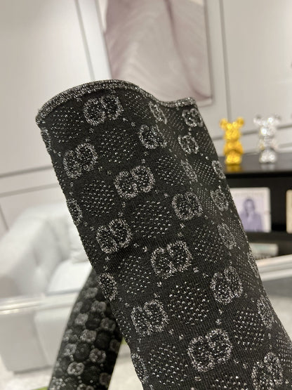 THIGH HIGH BOOTS IN BLACK KNITTED FABRIC