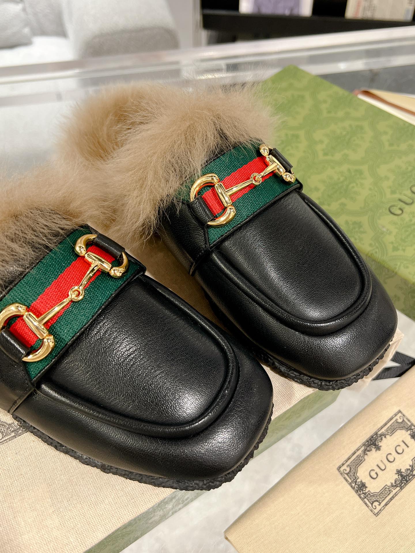 HORSEBIT MULE WITH WEB IN BLACK CALFSKIN MIX MINK FUR