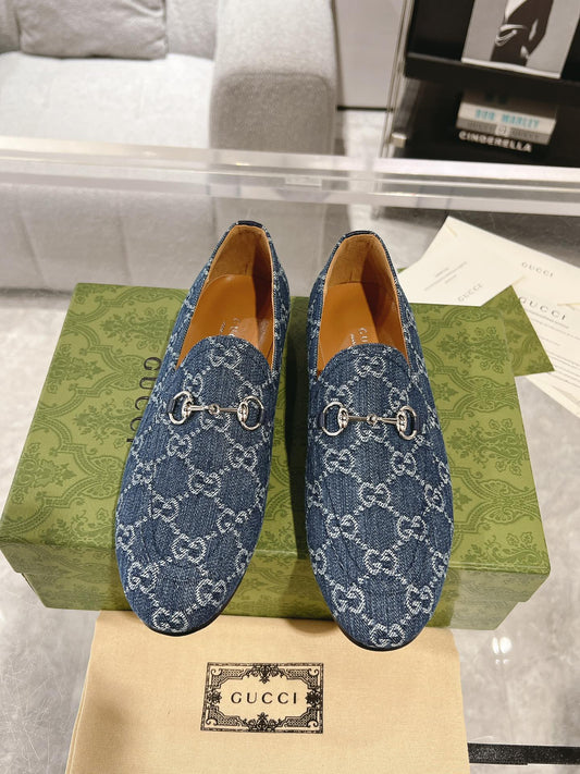 MEN'S LOAFER WITH HORSEBIT IN DENIM BLUE MONOGRAM JACQUARD FABRIC