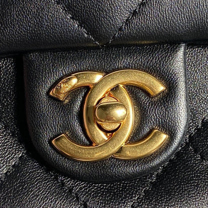 SMALL FLAP BAG 21 IN BLACK CALFSKIN GOLD DOUBLE C THICK CHAIN